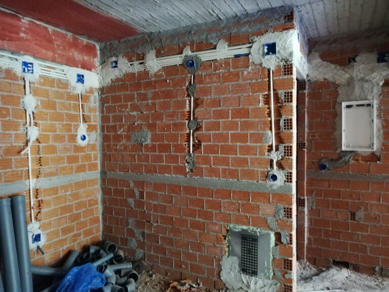 תמונת מצב של ביצוע הכנות התשתיות מים חשמל ומיזוג אוויר